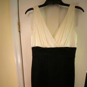 Kay Unger size 8 black and white cocktail dress, beautiful and elegant!